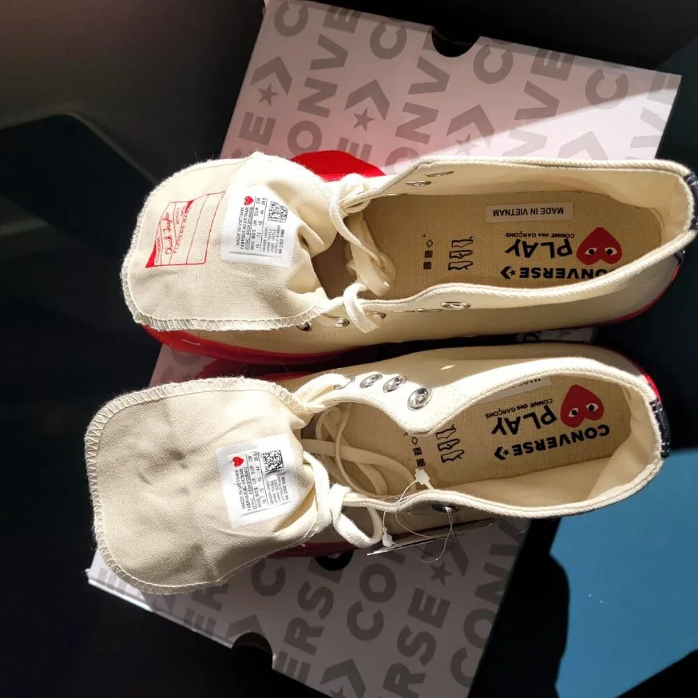 Converse Unisex Comme des Garçons PLAY‎ (NEW w/tags and box Size M:10)